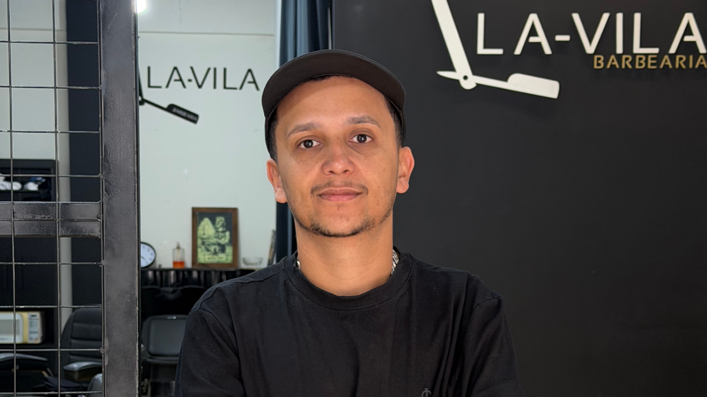 “Eu queria dar certo em algo”: como Douglas criou a La Vila Barbearia após uma primeira tentativa frustrada
